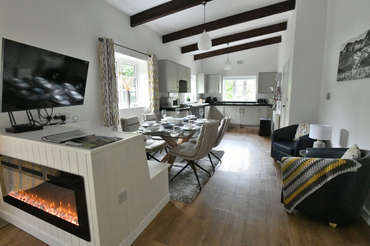 Sampson Dining and Kitchen